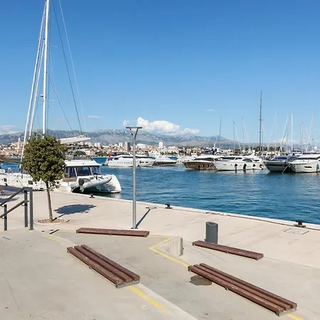 Promenade **** Apartman