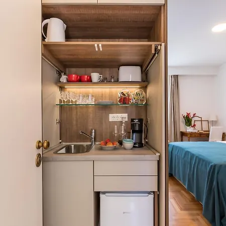 Apartman Promenade **** *